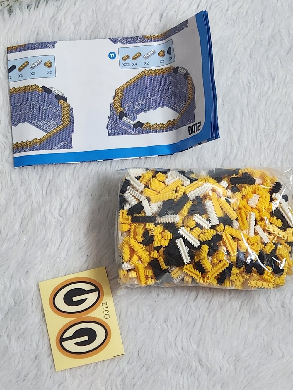 CONNECTION BUILDING BLOCK Football Model Ornament - Picture 8 of 8